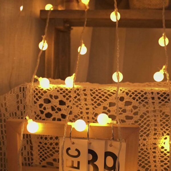 Ball string lights