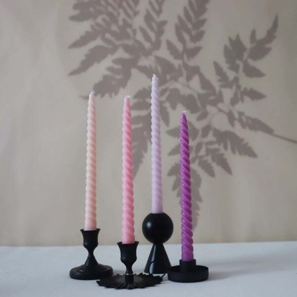Spiral handle candle