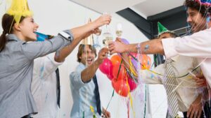 Top Wholesale Party Supply Manufacturers in China, Compared (MOQ, Specialty, Lead Time)