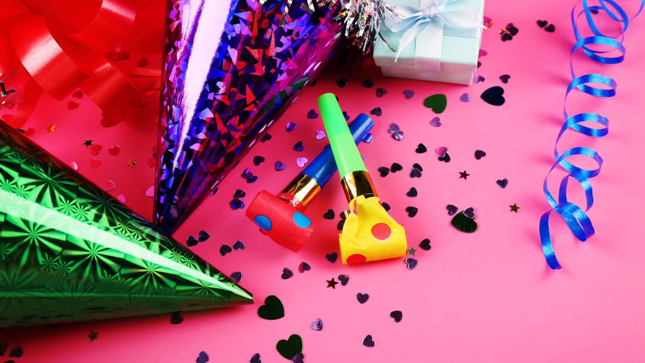 How Seasonal Demand Affects Party Supply Pricing and Lead Times